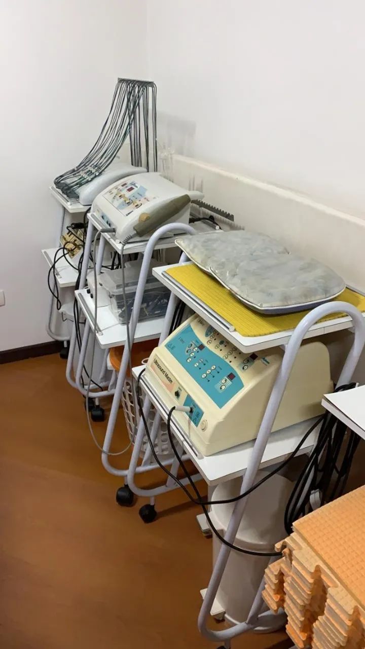 Clínica de Estética: Equipamentos e Móveis - oportunidade incrível - Foto 2