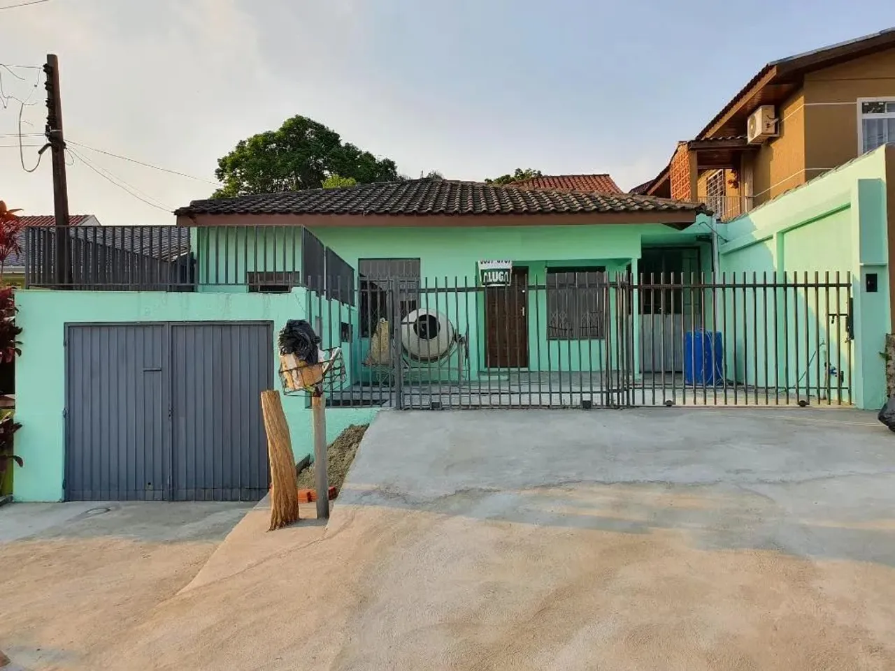 Casa com 4 dormitórios para alugar, 160 m² por R$ 2.700/mês - Bairro Alto - Curitiba/PR