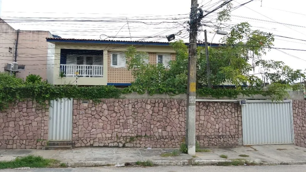 Casa Espaçosa a 300m da Praia 5 Quartos, Suíte e Conforto para Toda a Família