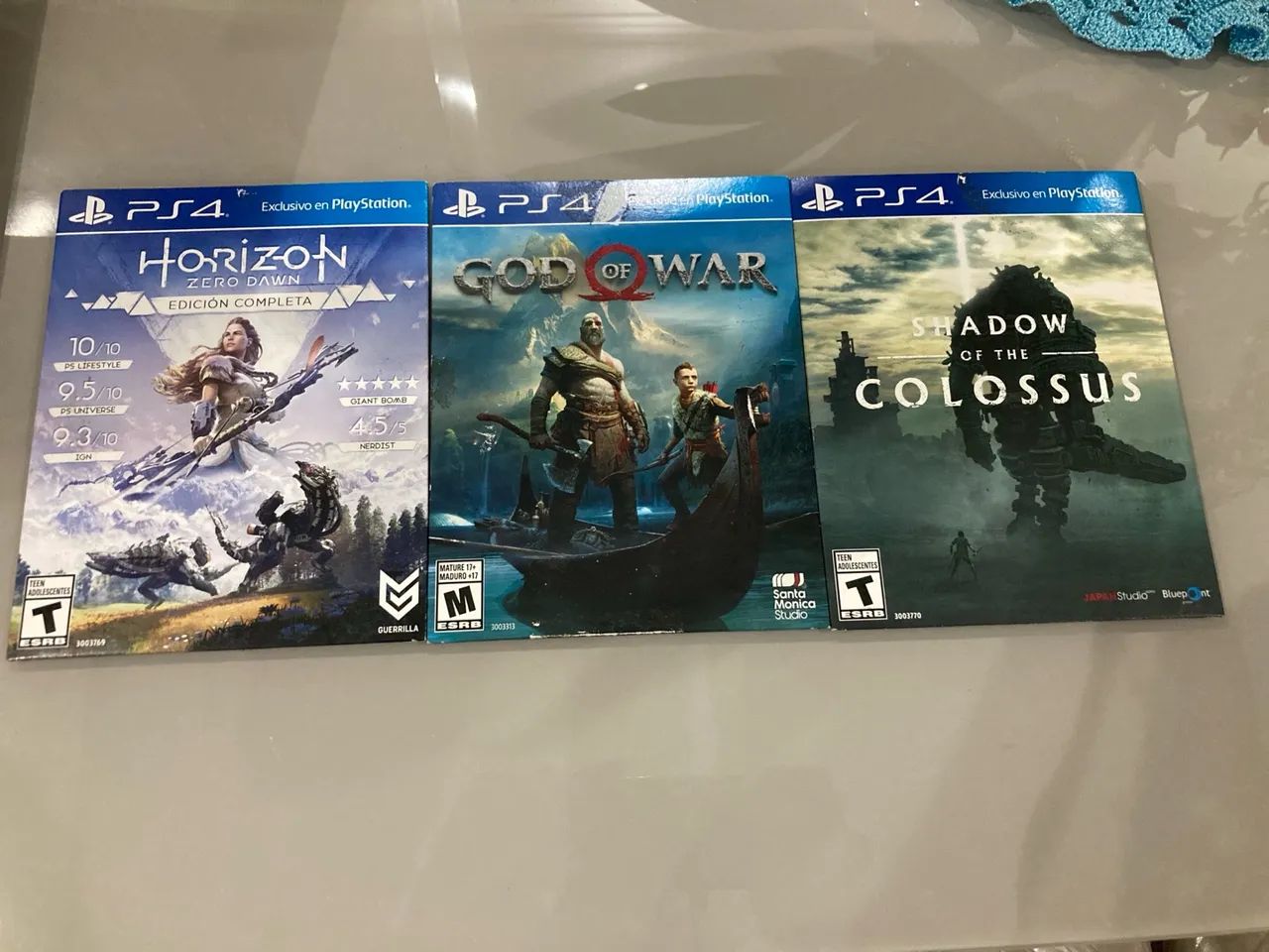 Playstation 4 1TB com 3 jogos originais (ótimo estado) - Foto 3