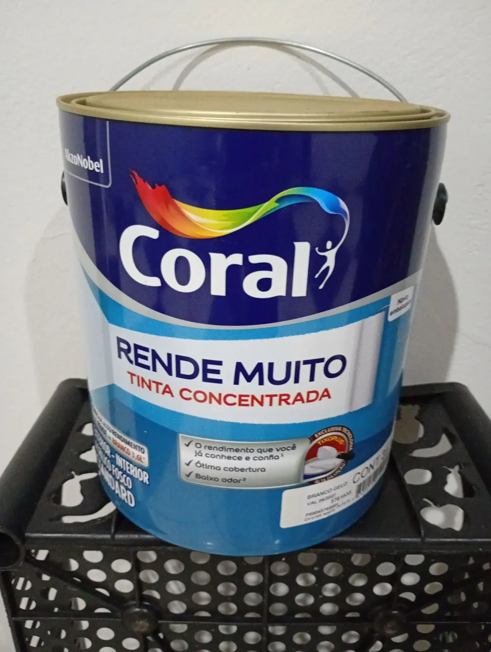 Tinta coral rende muito