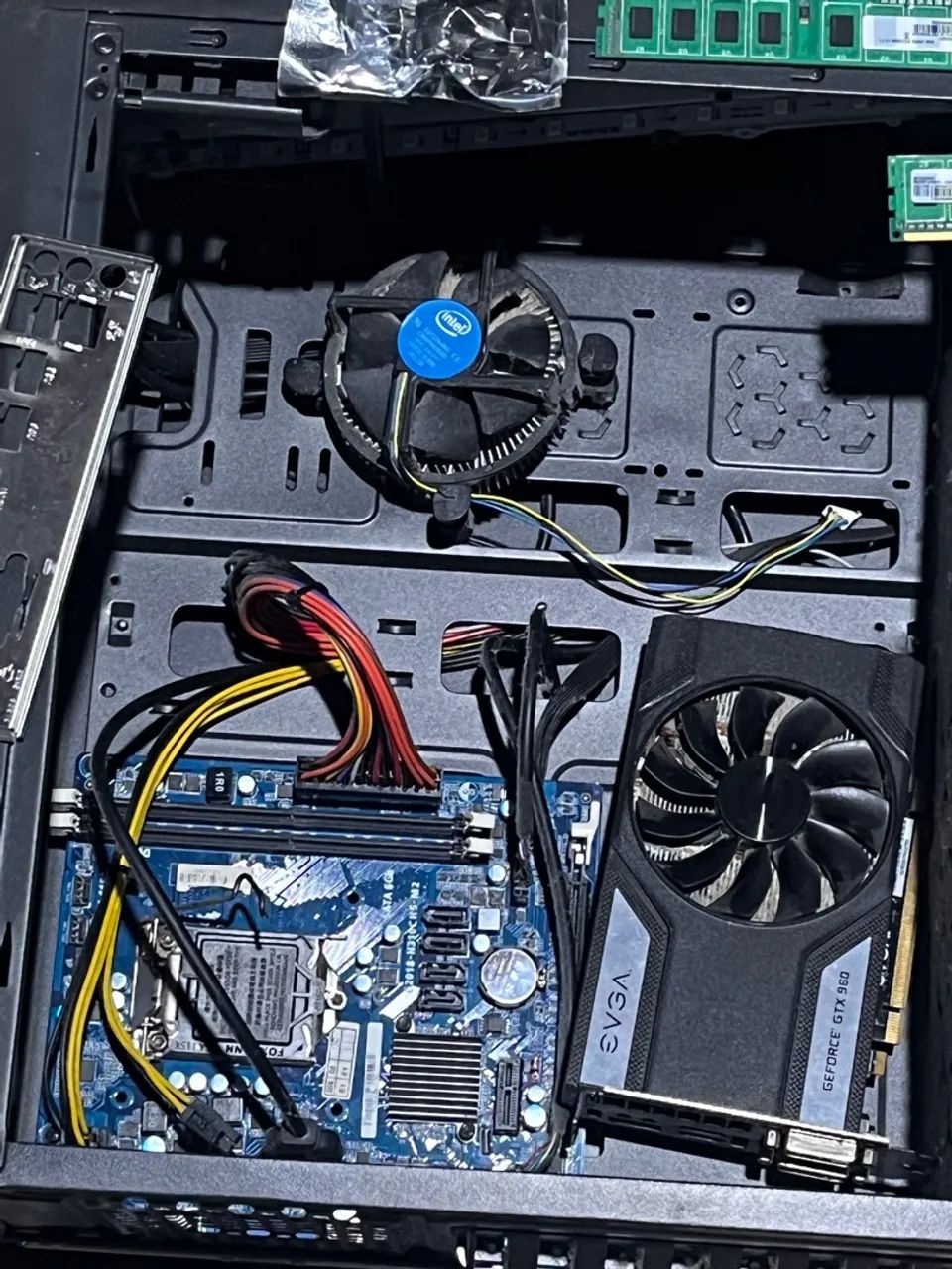 Pc com várias peças para retirada - Foto 4