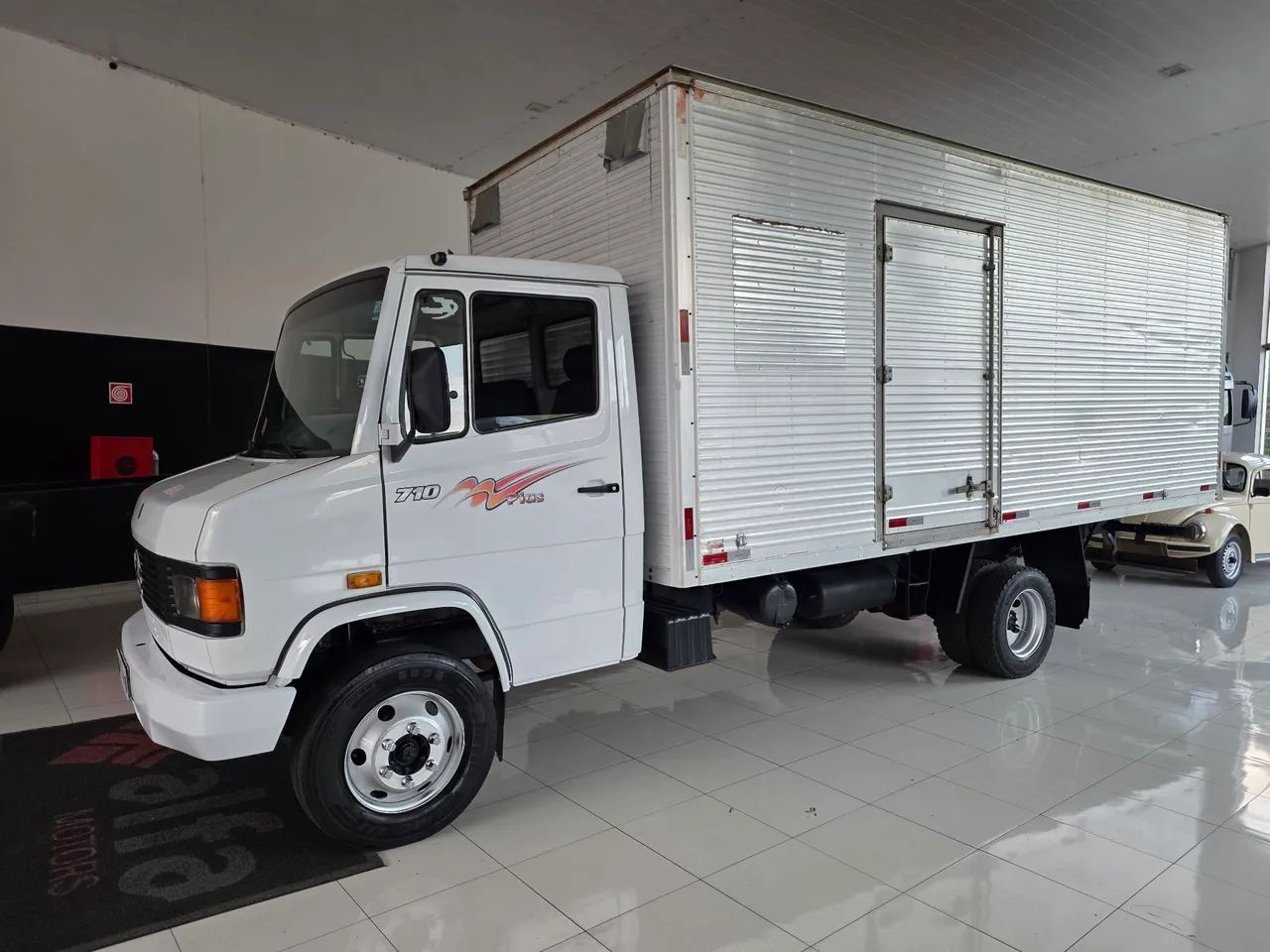 Mercedes-Benz 710,2008 plus exrta