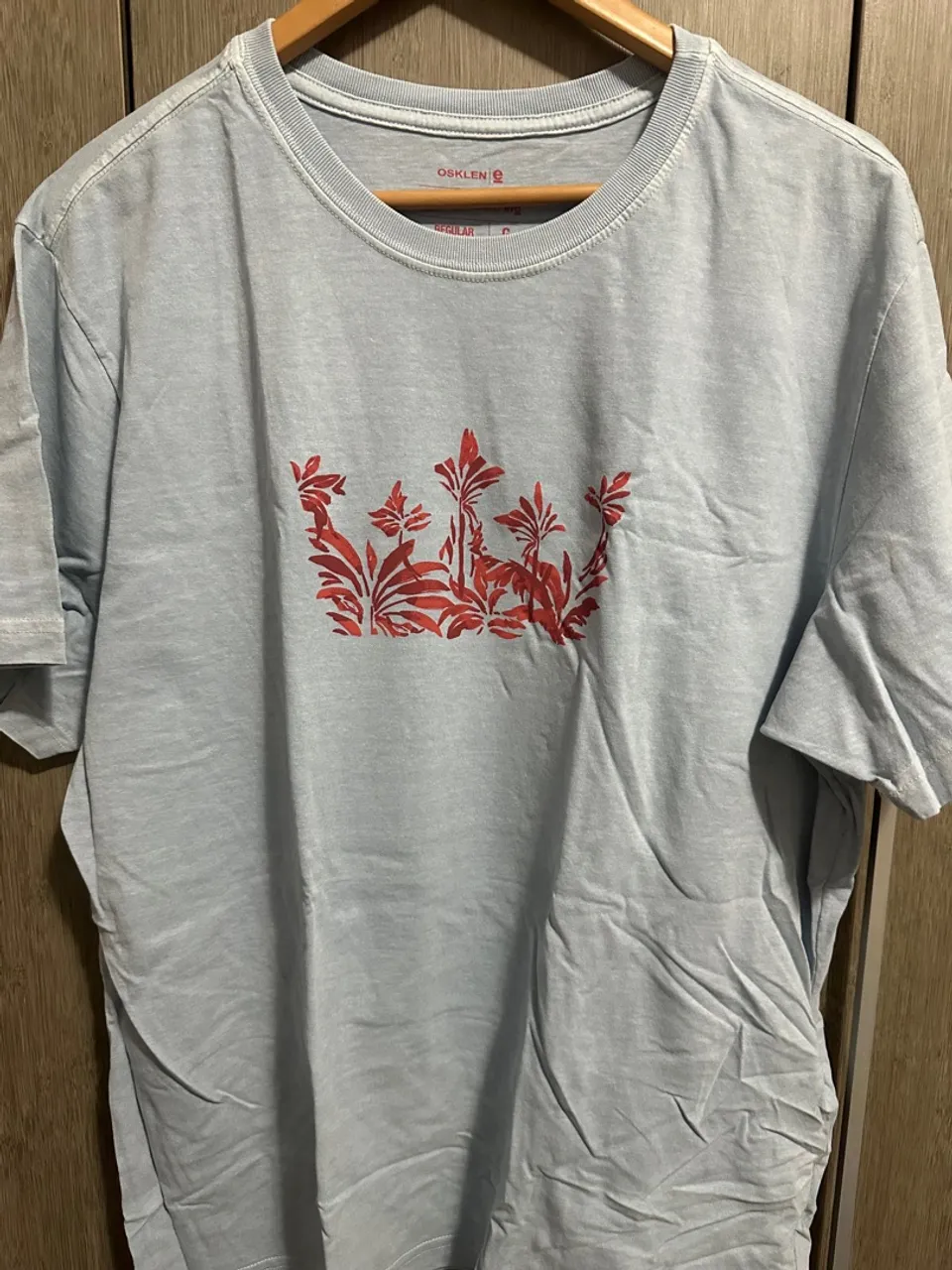 Camiseta OSKLEN Azul com Estampa Floral