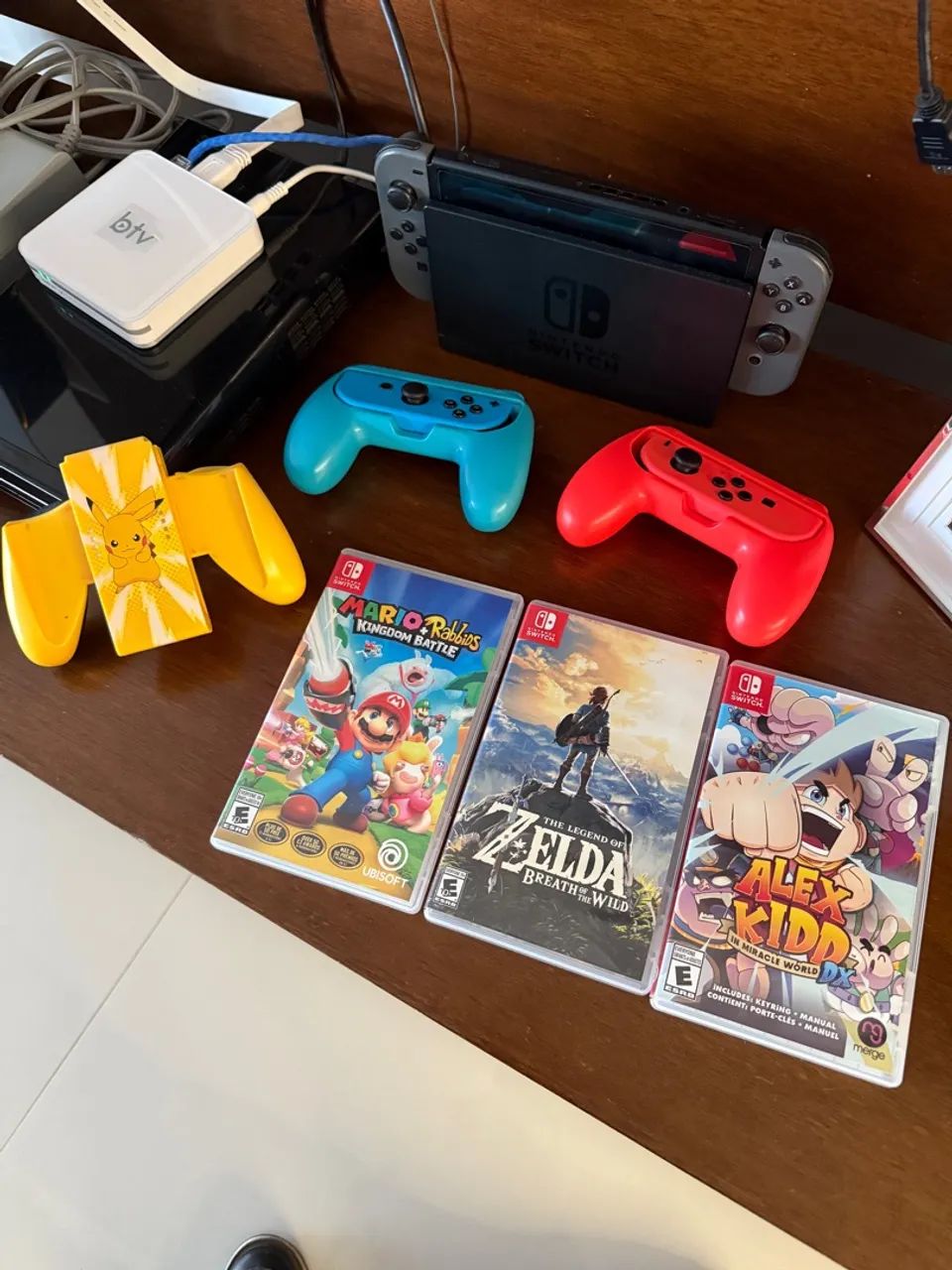 Nintendo Switch V1 Standard com Jogos - Mario, Zelda e Alex Kidd