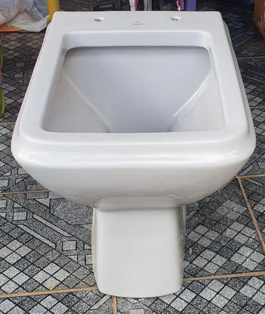 Vaso sanitário branco - Foto 4