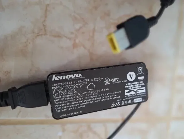 Vendo Original Fonte Notebook Lenovo ( estado de novo, pouquíssimo usado )