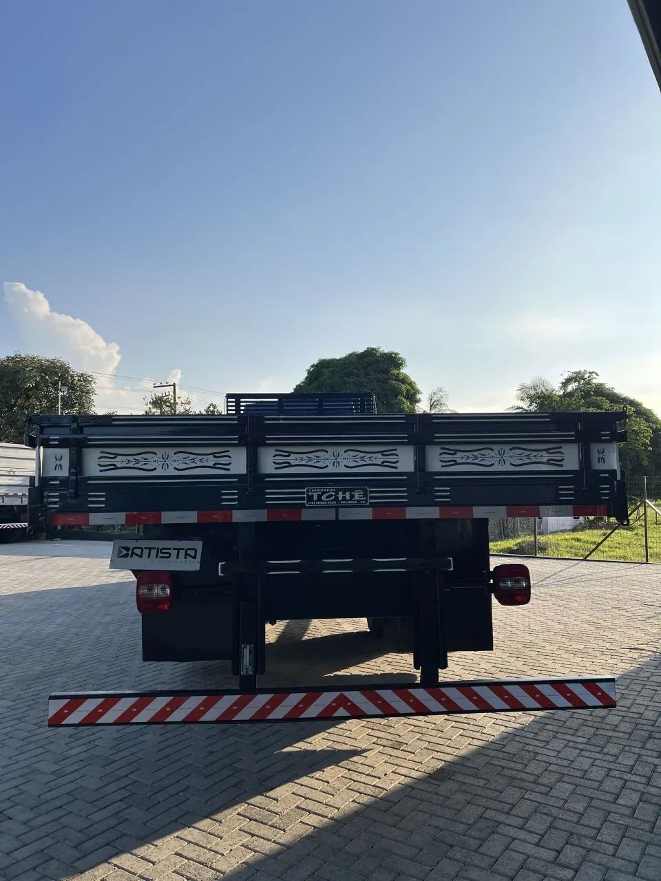 VW 24-280 Truck 6x2 2023 Carroceria Baixa KM - Foto 5
