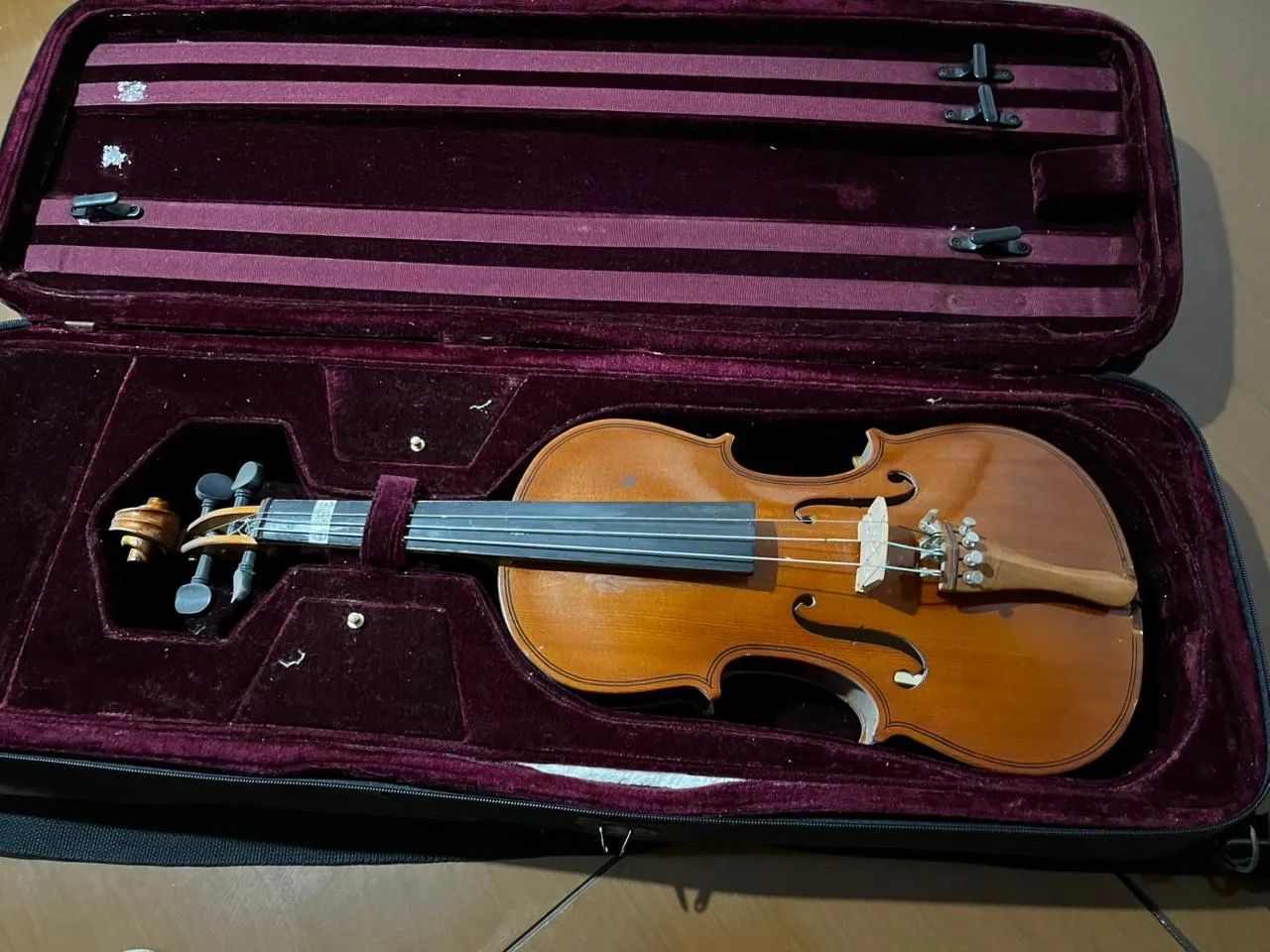 Violino semi novo 