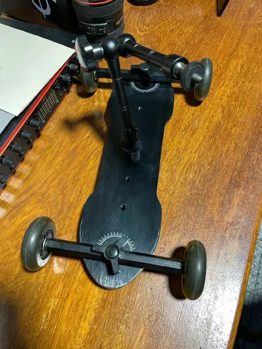 Dolly Skate com Haste Articulada - Skate para Câmera - Estabilizador de Filmagem