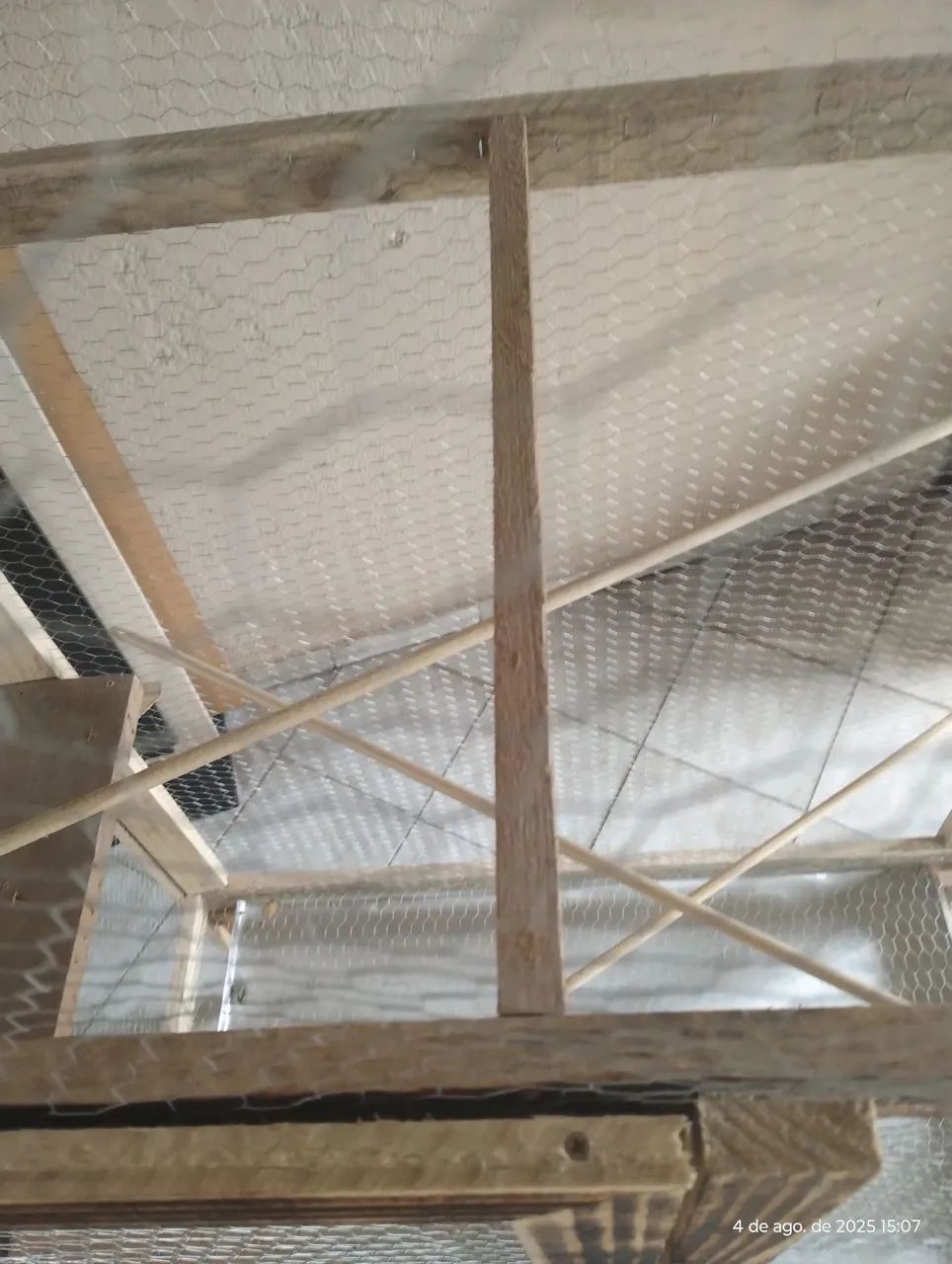 Gaiola de Madeira Artesanal para Pássaros - Foto 4