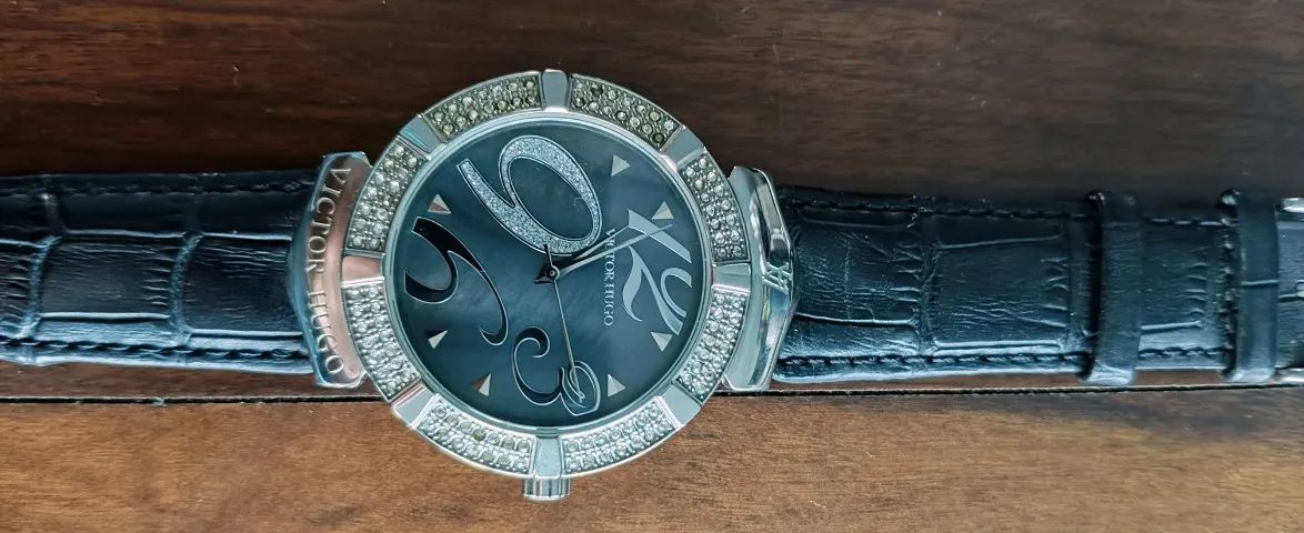Relógio Victor Hugo Quartz Original Perfeito - Foto 3