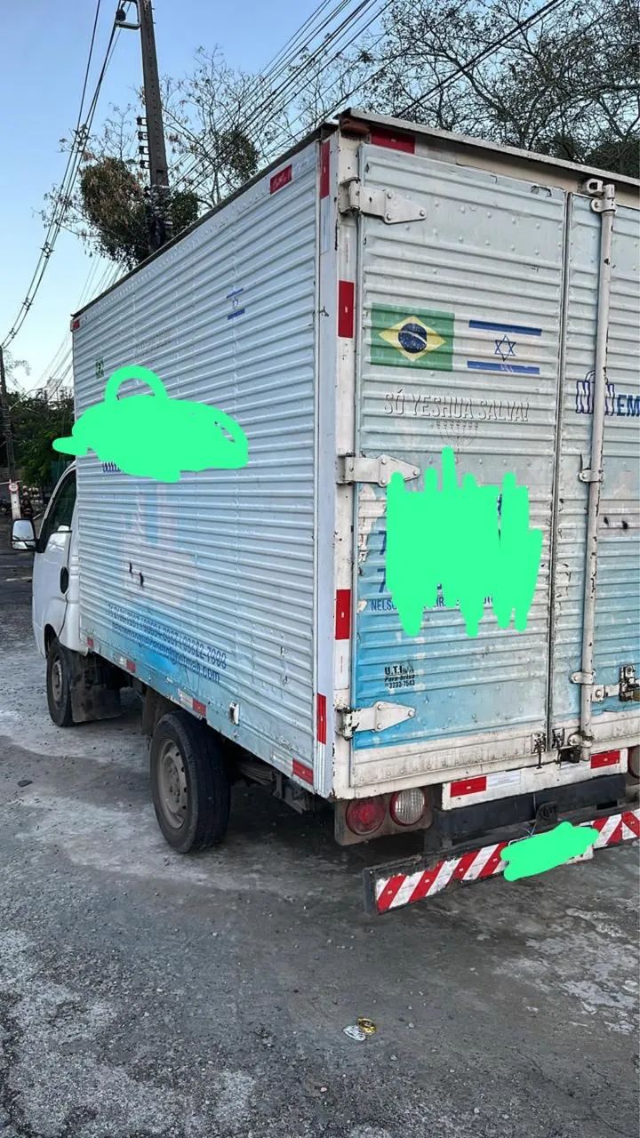 Vendo um Kia Bongo 2014/2015