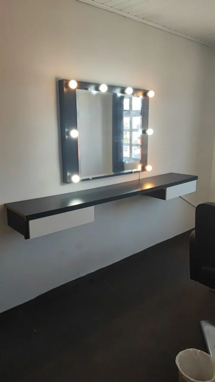 Camarim com bancada e espelhos para salão de beleza - Escrivaninhas e ...