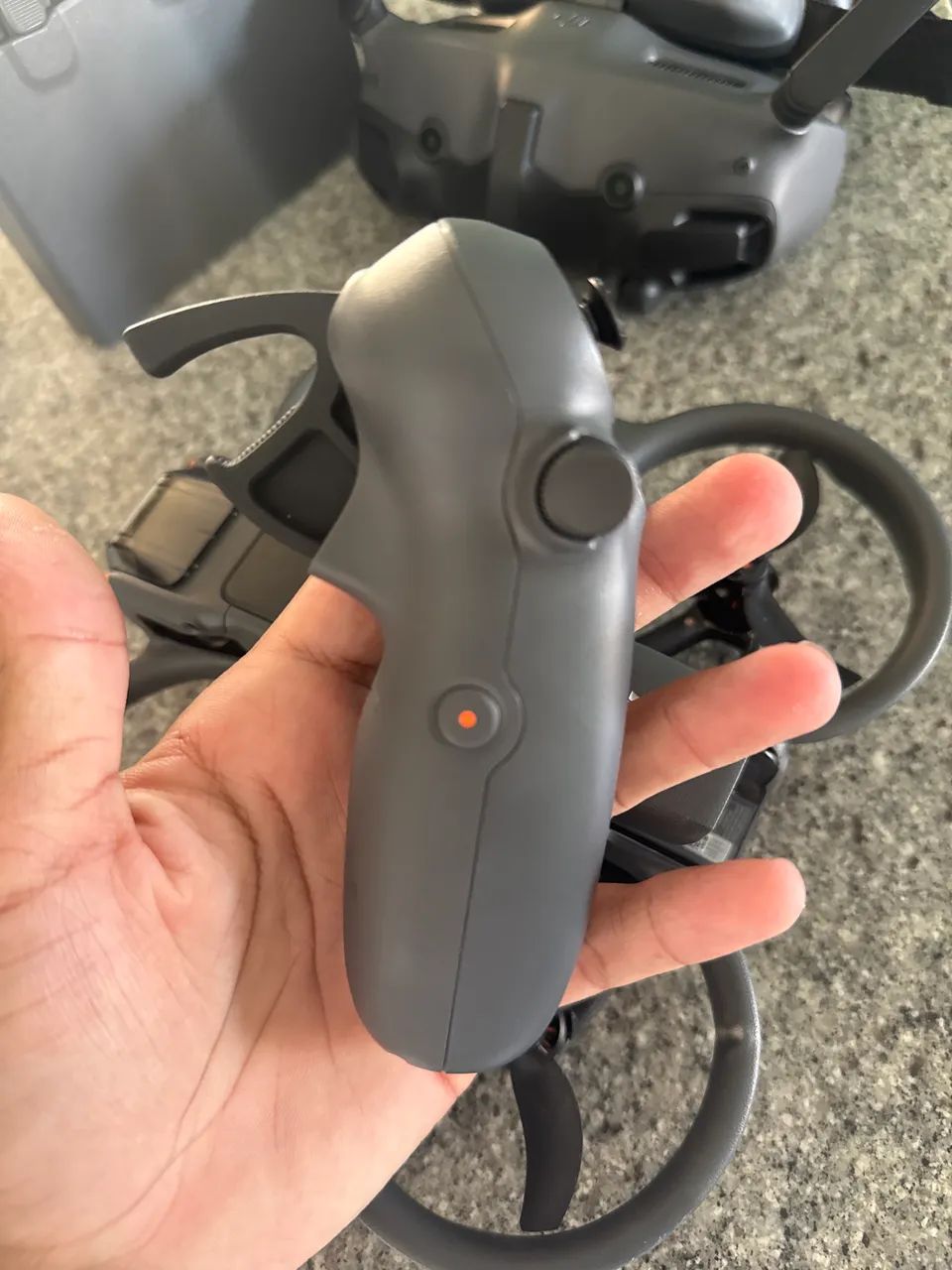 DJI AVATA 2 FLY MORE COMBO  - Foto 4