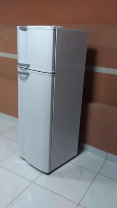 Vende-se geladeira Electrolux  - Foto 3