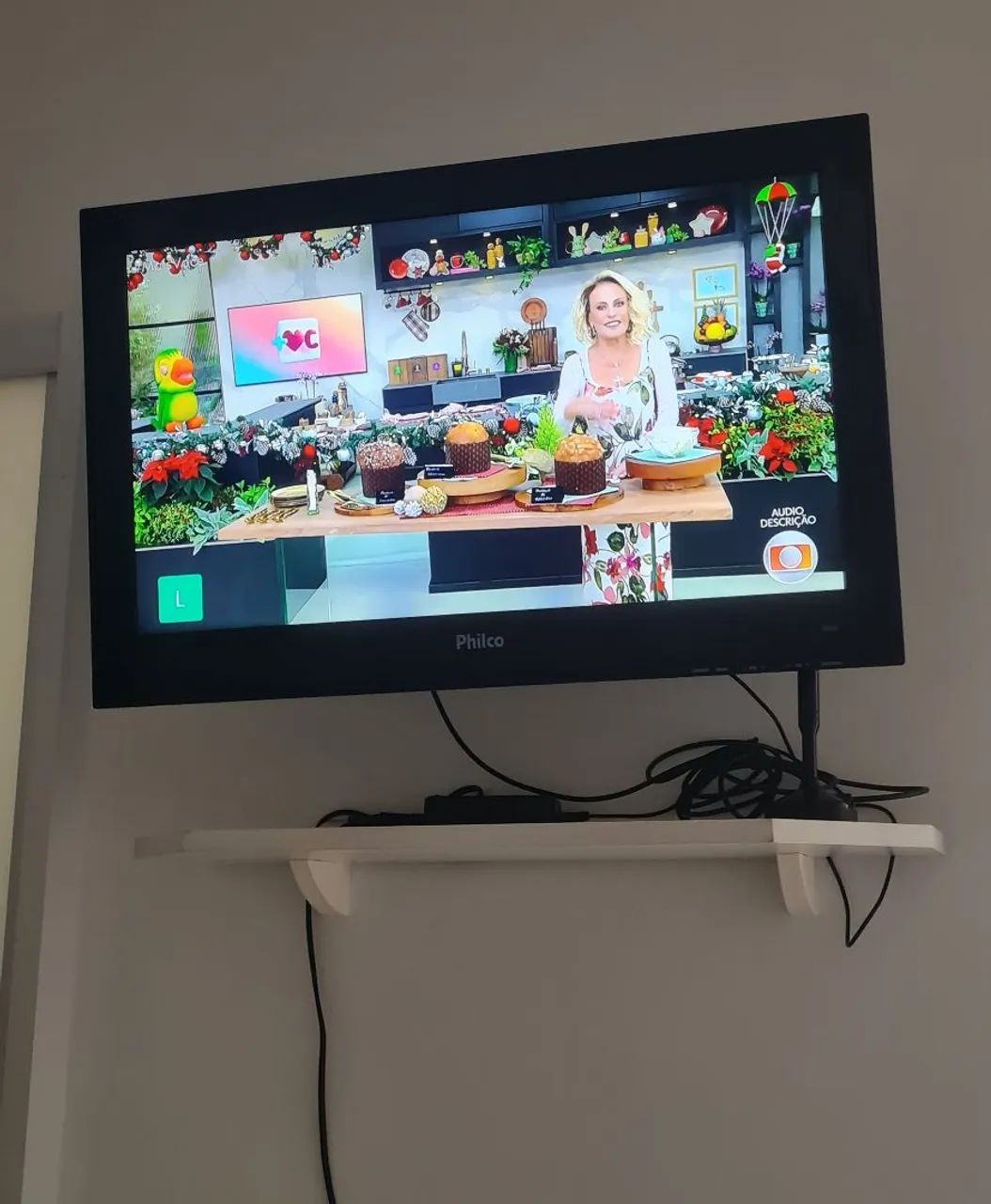 SELLING PHILCO TV64595544167170120