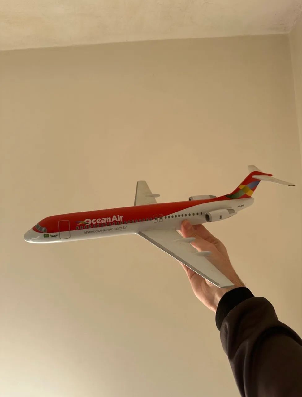 avião da avianca - fokker 28 mk100 - maquete/miniatura grande