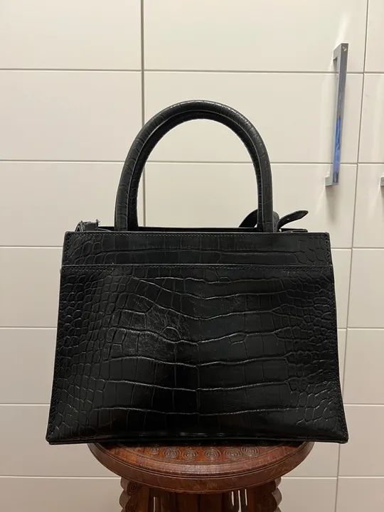 Bolsa Arezzo textura croco, preta. - Foto 5