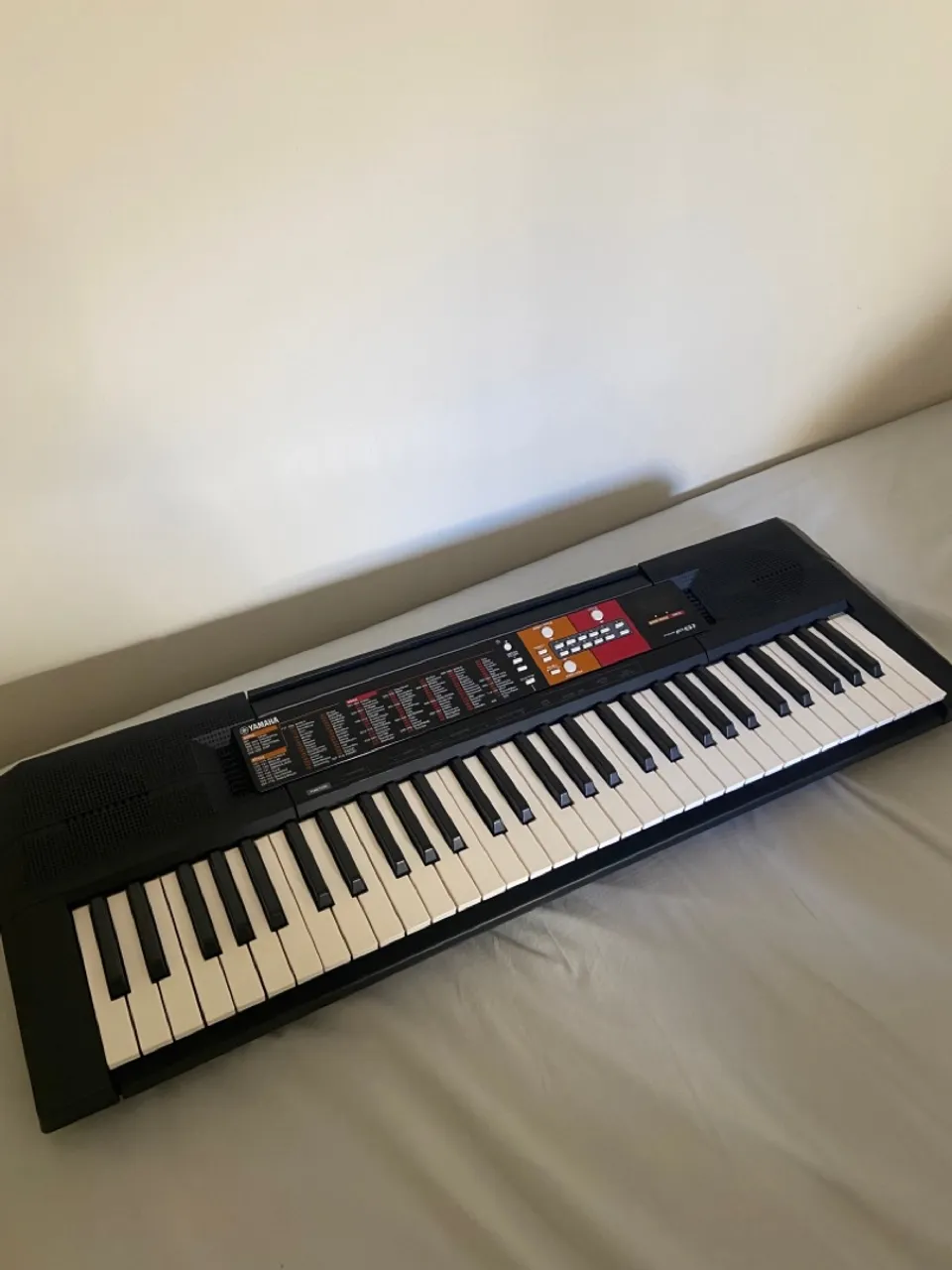 Teclado Yamaha PSR-F51