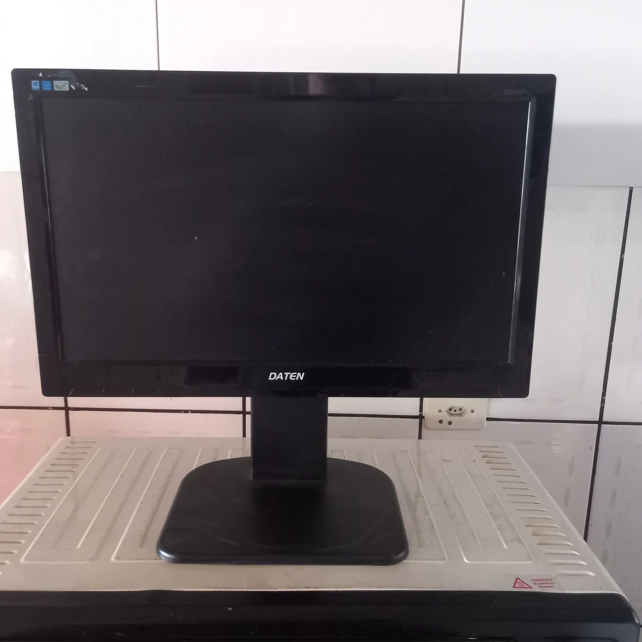 Monitor LCD 20 polegadas