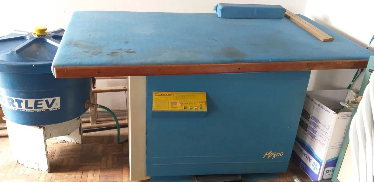 Mesa de passar roupa industrial Firema MV300 - Foto 4
