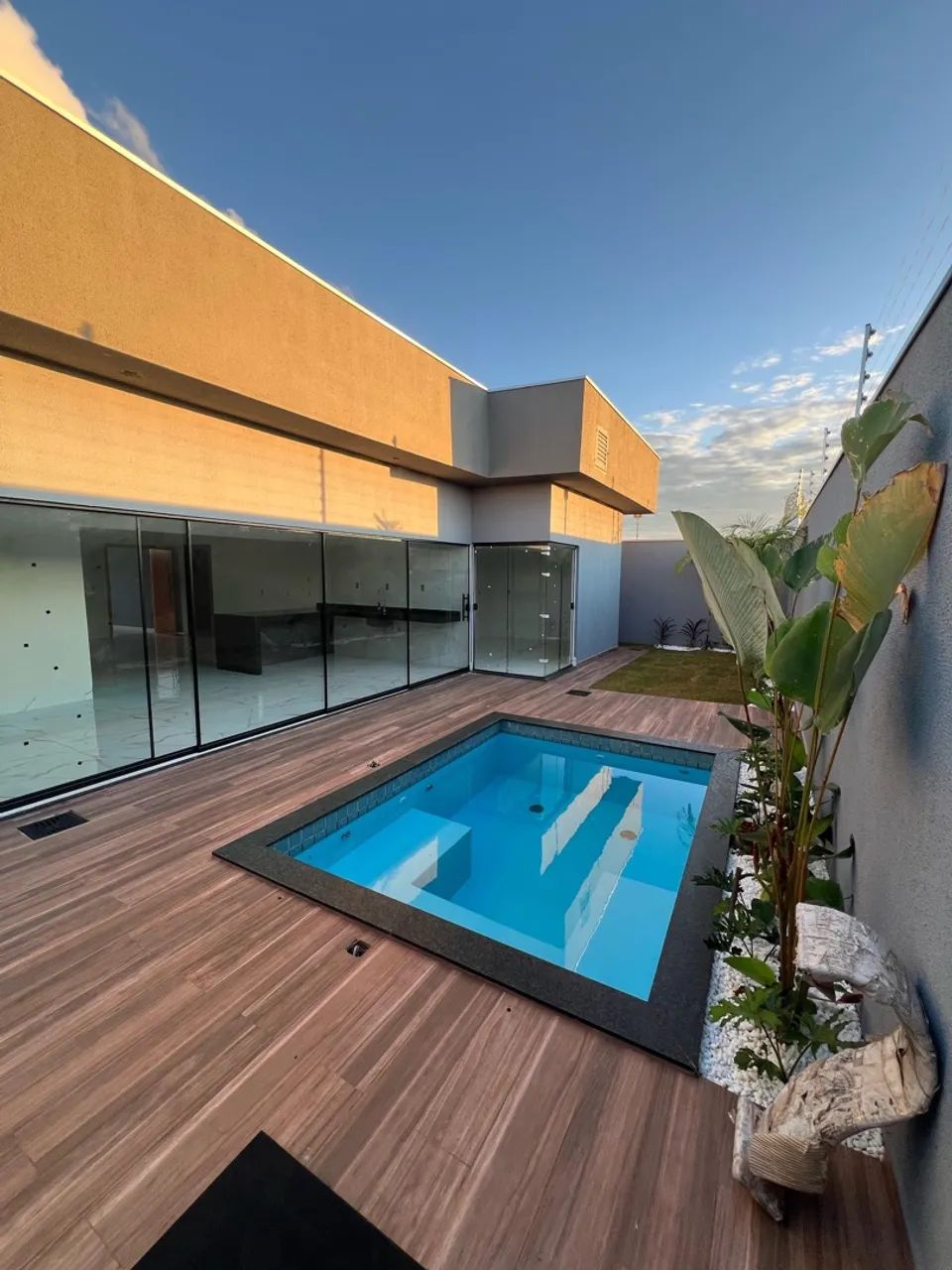 Casa com Piscina, terreno 300 m, moderna, 160 m Privativo!  - Foto 2