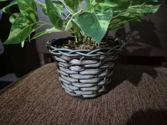 Vaso decorativo com planta artificial novo - Foto 5