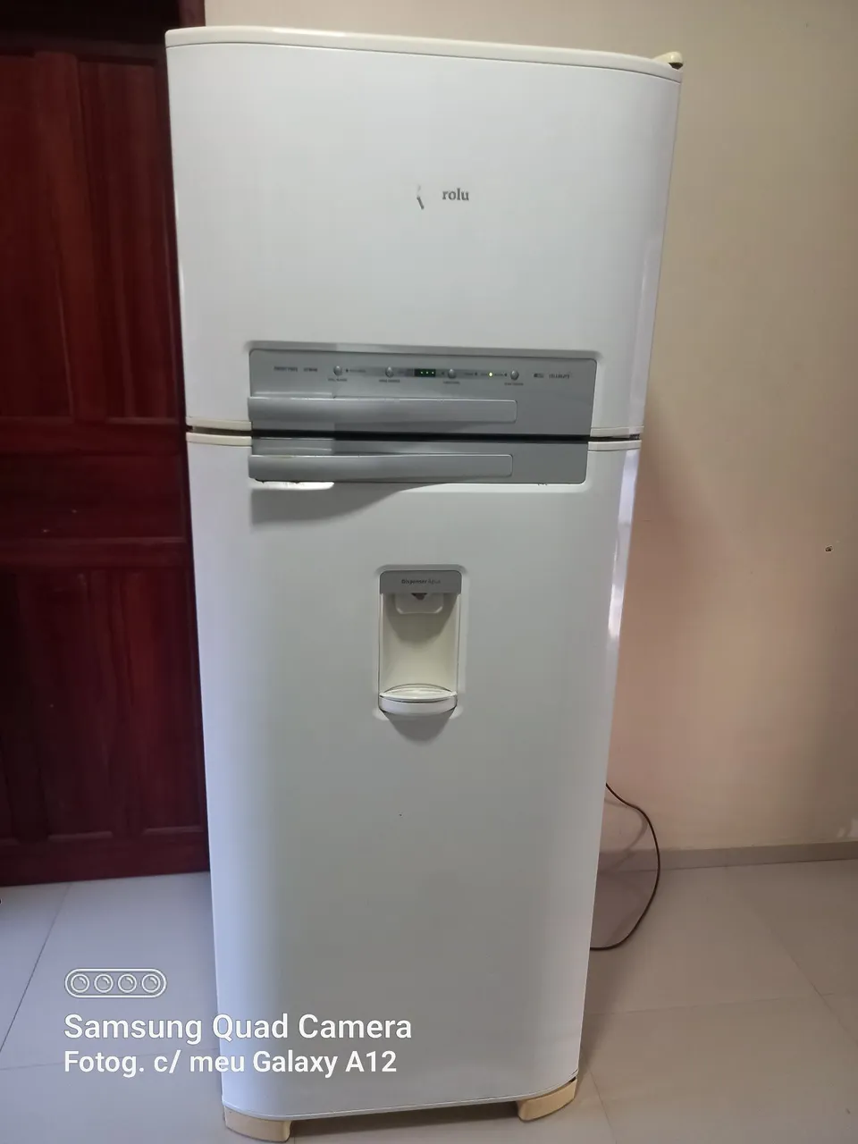 Geladeira Rolu - Eficiência e Design Moderno