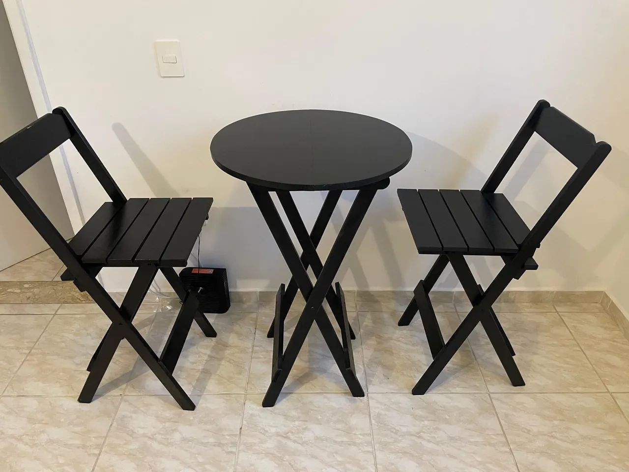 Mesa Dobrável com 2 Cadeiras