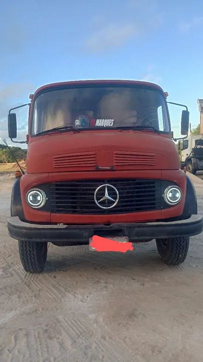 Caminhão Caçamba Mercedes-Benz 1113 - Foto 2