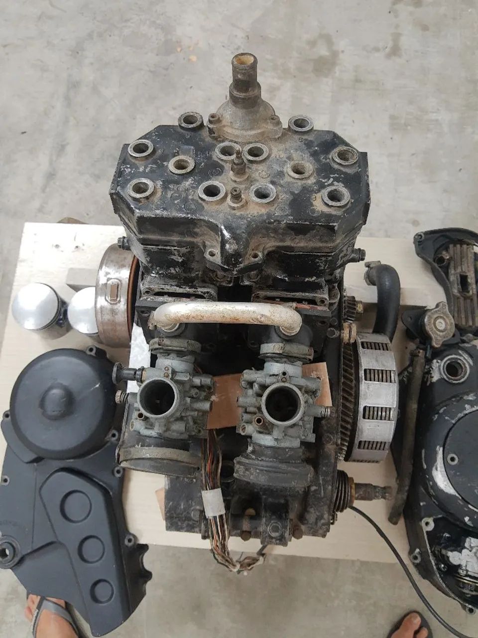 Motor completo da Yamaha Rd 350 medida 0,25