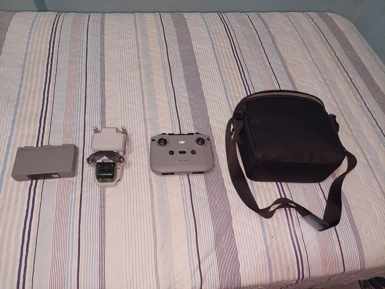 Drone DJI Mini 2 Fly More Combo