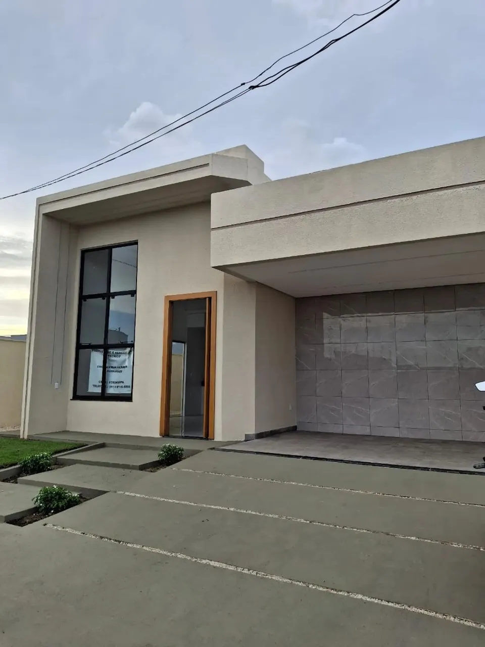 Vendo Casa Alto Padrão no Condomínio Jardim Marselha - 3 Quartos, sendo 2 Suítes
