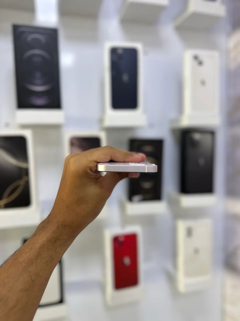 IPHONE 13 128 GB ROSA - TAMPA NOVA - Foto 4
