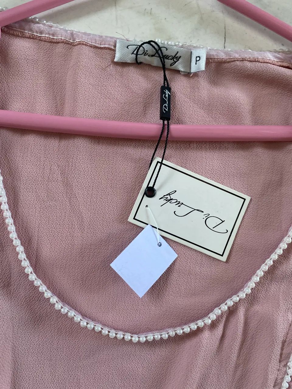 Blusa Rosa com Pérolas - TAM P - R$ 24,99 - Foto 3