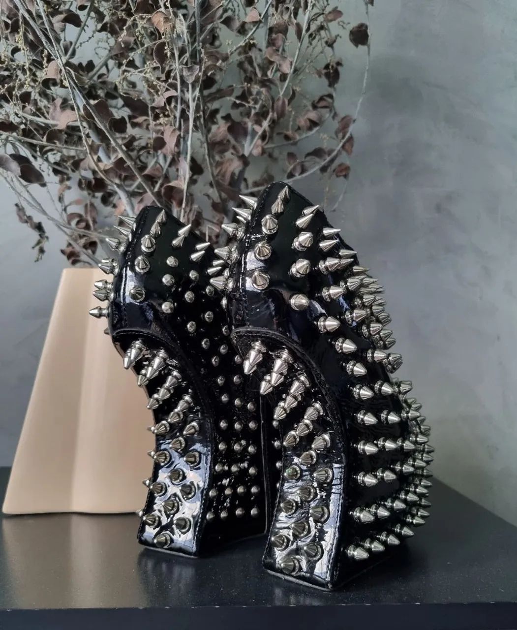 Bota Ankle boot original da marca Jeffrey Campbell, modelo Shadow Spike STD  - Foto 2