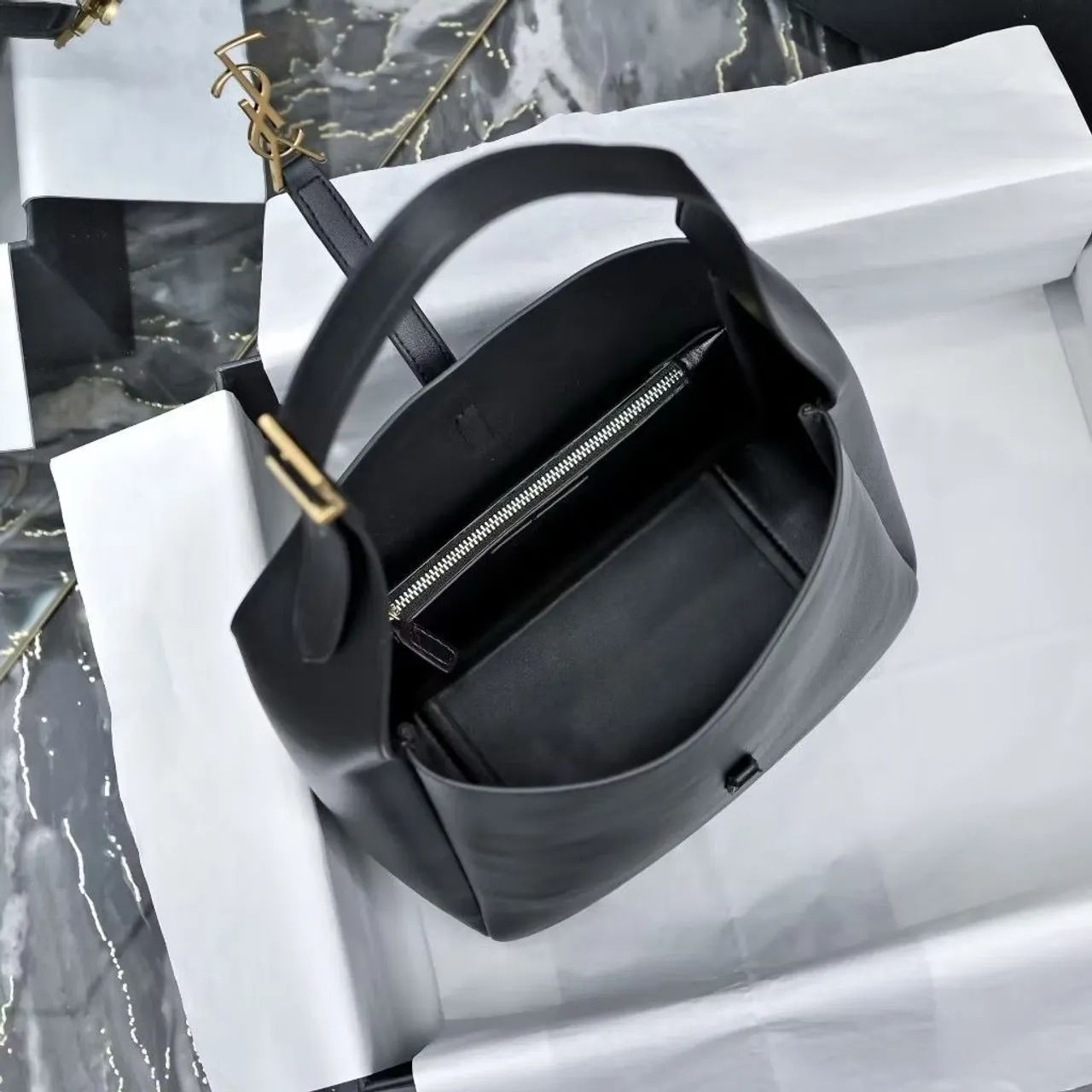 Bolsa de Ombro YSL Couro Vitelo Preta Original - Foto 5