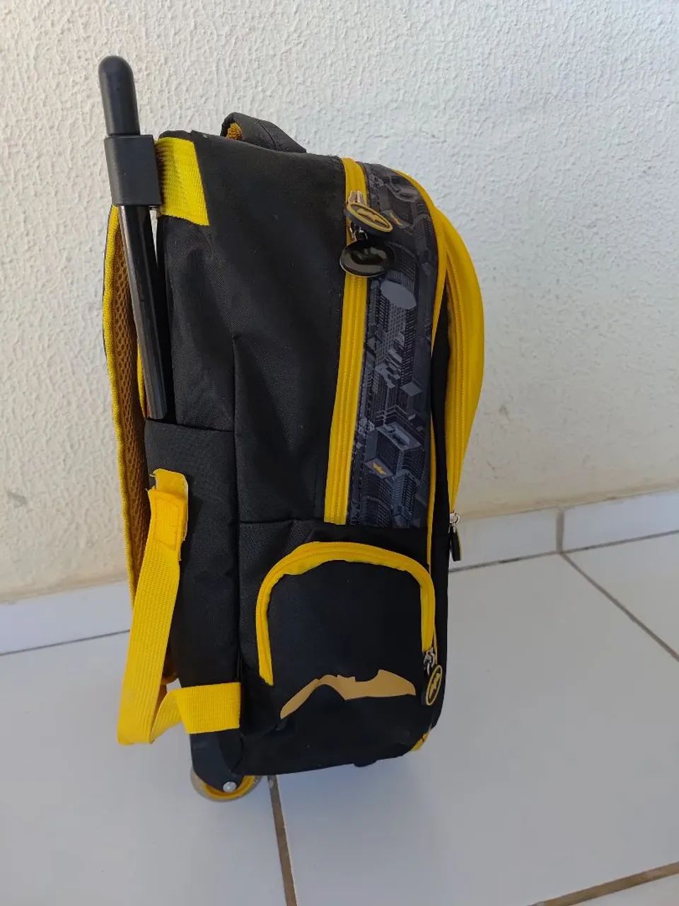 MOCHILA E LANCHEIRA BATMAN - EXCELENTE ESTADO - Foto 3