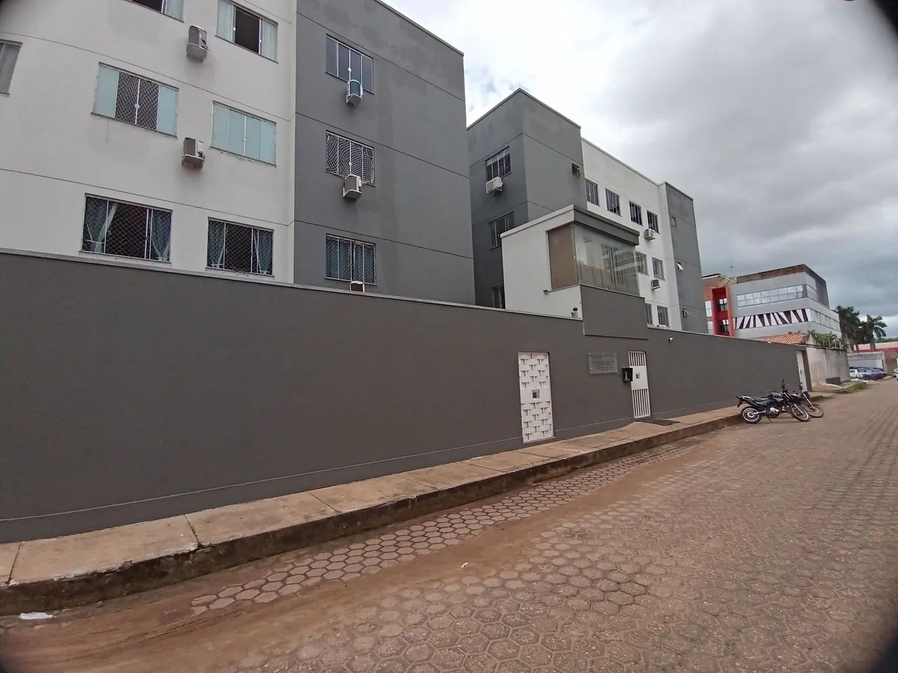 Apartamento em Condomínio Fechado