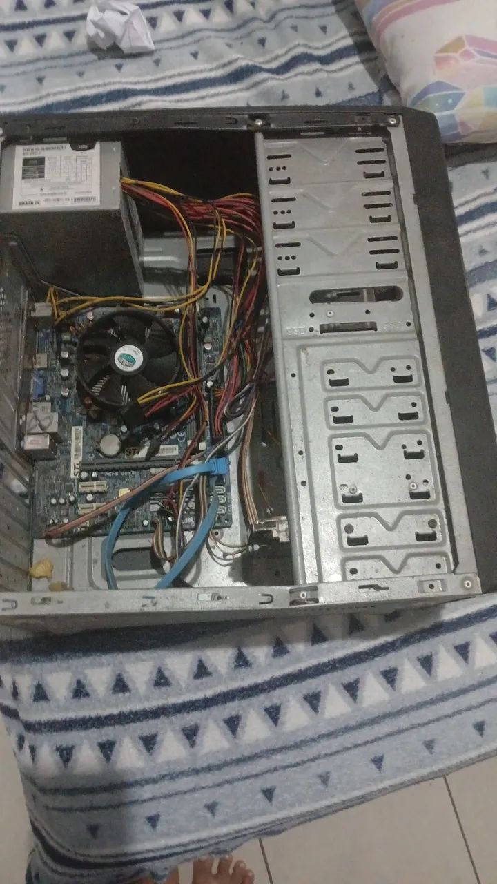 Cpu, teclado e notebook  - Foto 3