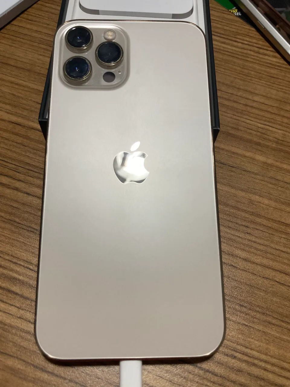 iPhone 12 Pro Max Dourado - Foto 4