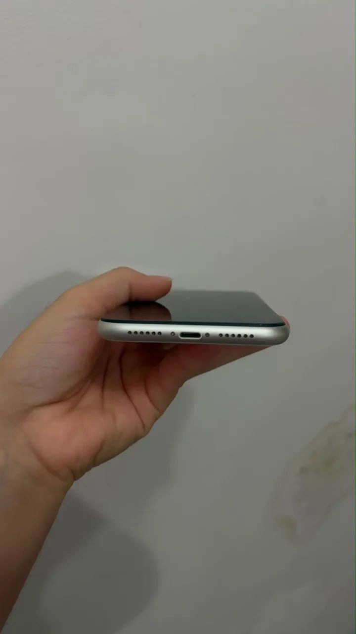IPHONE 11 128gb BRANCO - Foto 2