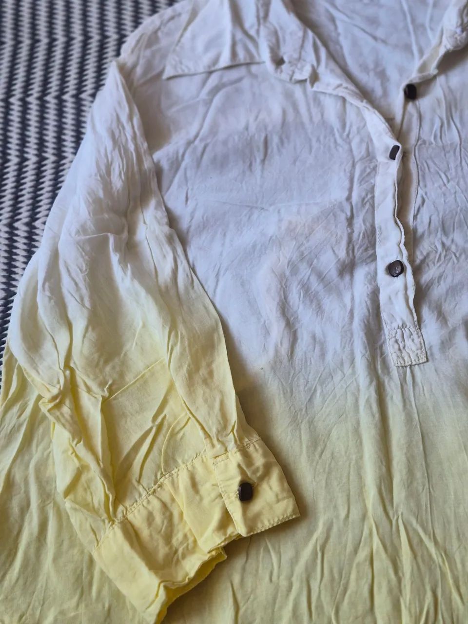 Bata amarela em degradê em viscose - Foto 2