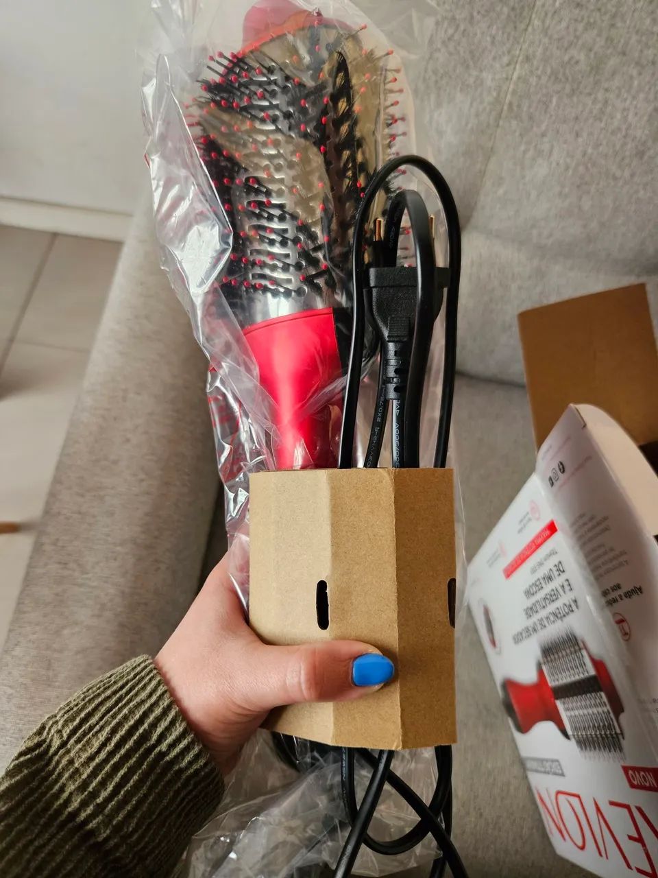 Escova Secadora e Modeladora Revlon One-Step Titanium  - Foto 4