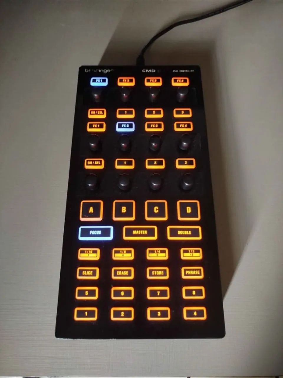 Controladora Behringer CMD DV-1 - Foto 3