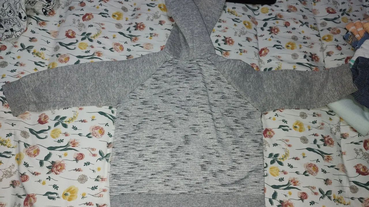 2 Blusas de frio 12 meses  - Foto 5