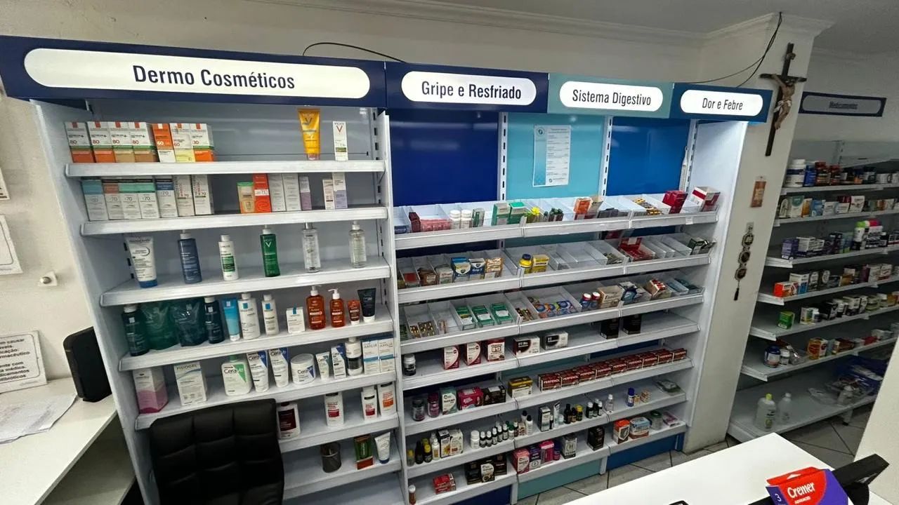 OPORTUNIDADE IMPERDÍVEL ? ESTOQUE DE FARMÁCIA + MÓVEIS COMPLETOS!