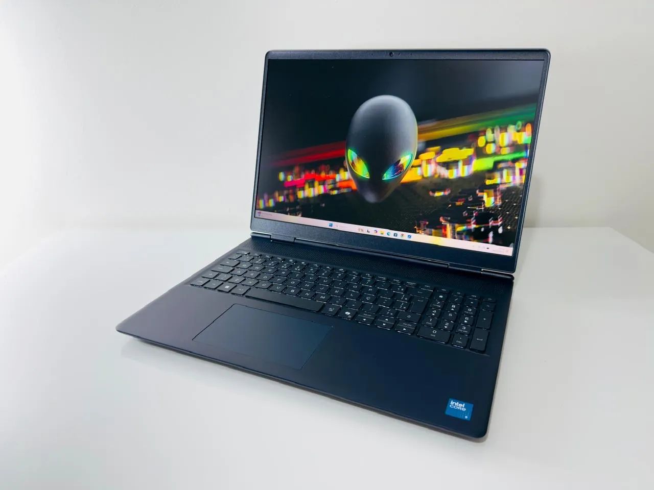 Notebook Dell Alienware Core 5(15th)-RTX 4050 NOVO LACRADO