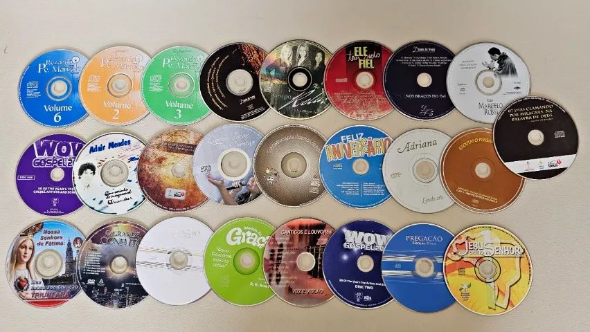 Lote 25 CD's Religiosos (originais sem capa)